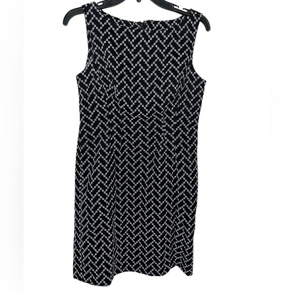 Jones of New York Signature Dress Size 6P - Picture 3 of 5